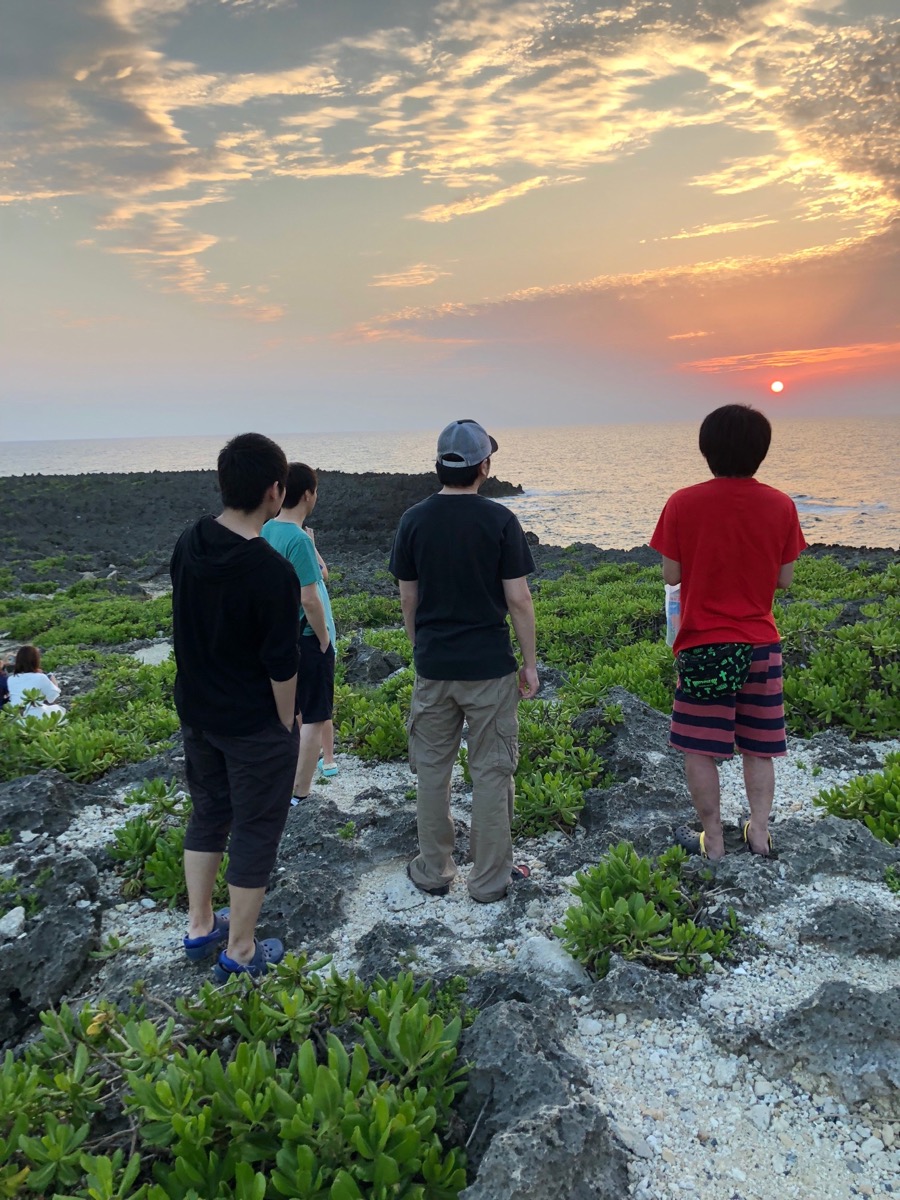 残波岬で夕日を鑑賞